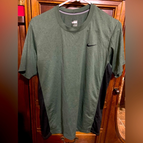 nike fit Other - Nike Dri-fit Men's medium Green-black Athletic Short Sleeve